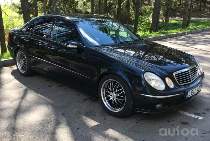 Mercedes-Benz E-Class W211 Sedan