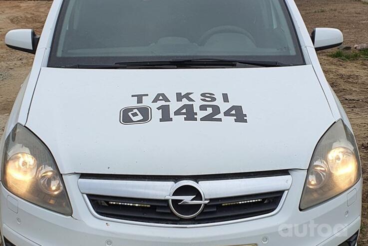 Opel Zafira B Minivan 5-doors