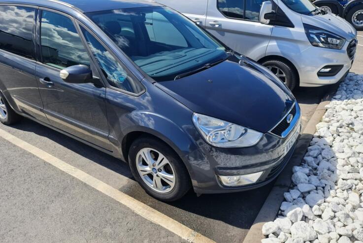 Ford Galaxy 2 generation Minivan