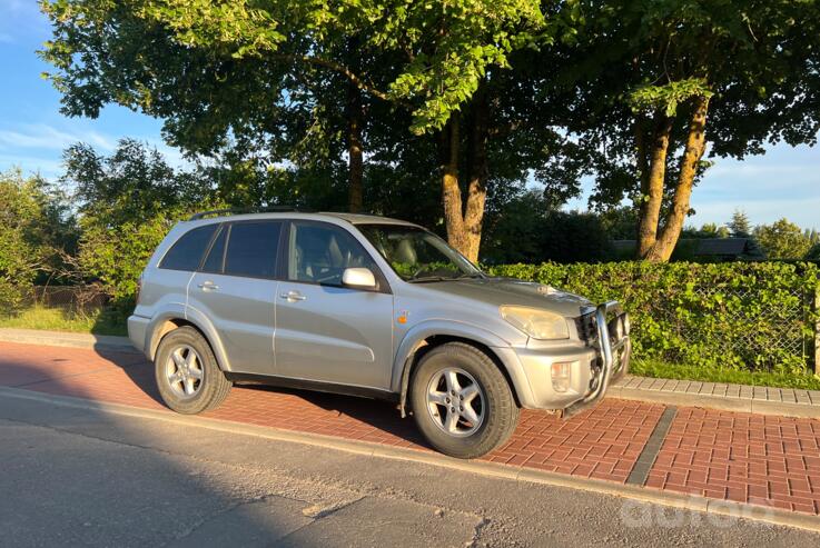 Toyota RAV4 2 generation Crossover 5-doors