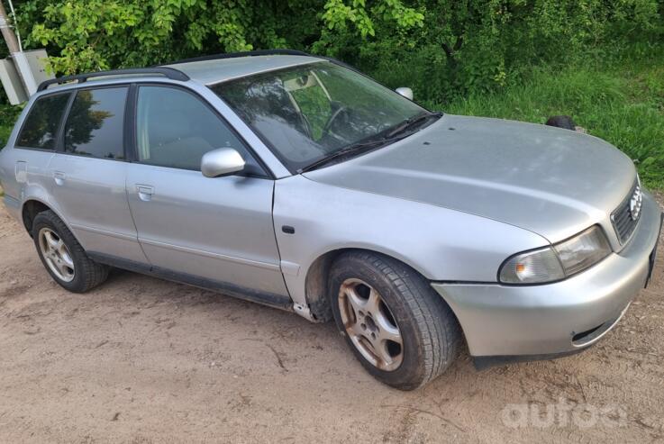 Audi A4 B5 Avant wagon 5-doors
