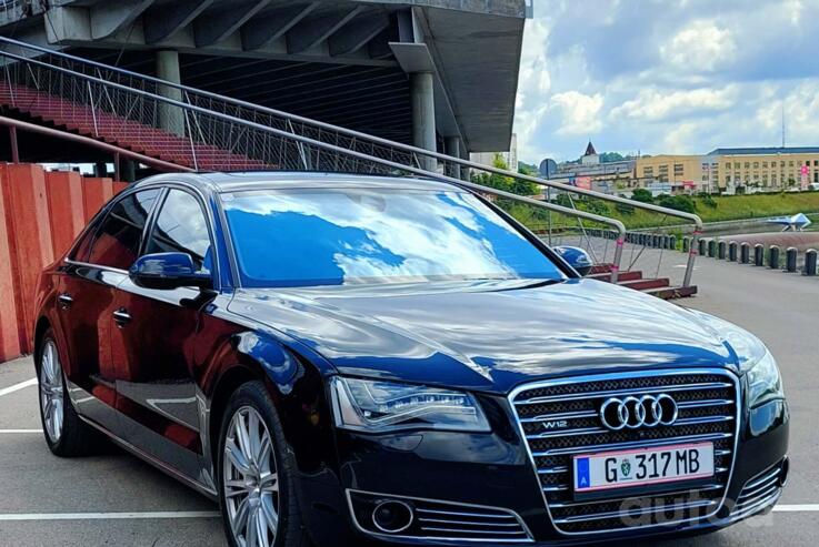 Audi A8 D4/4H Sedan