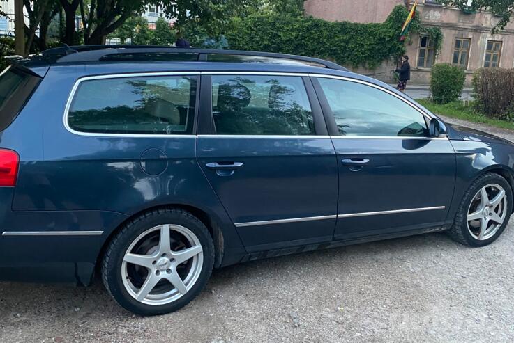 Volkswagen Passat B6 wagon 5-doors