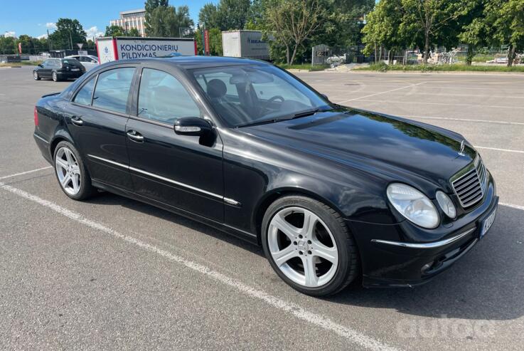 Mercedes-Benz E-Class W211 Sedan