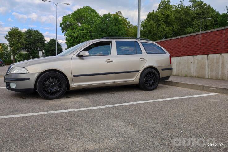 Skoda Octavia 2 generation Combi wagon 5-doors