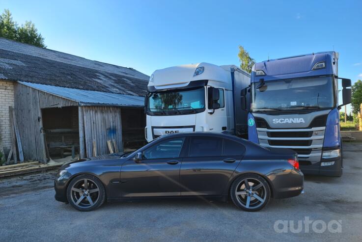 BMW 7 Series F01/F02 Sedan