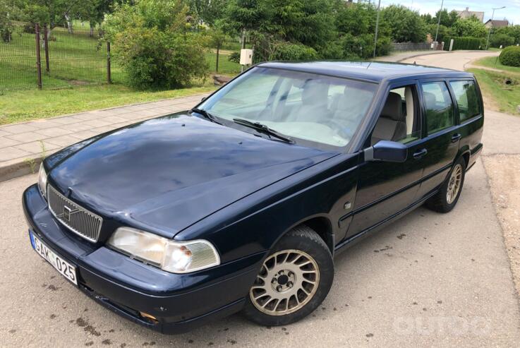 Volvo V70 1 generation wagon