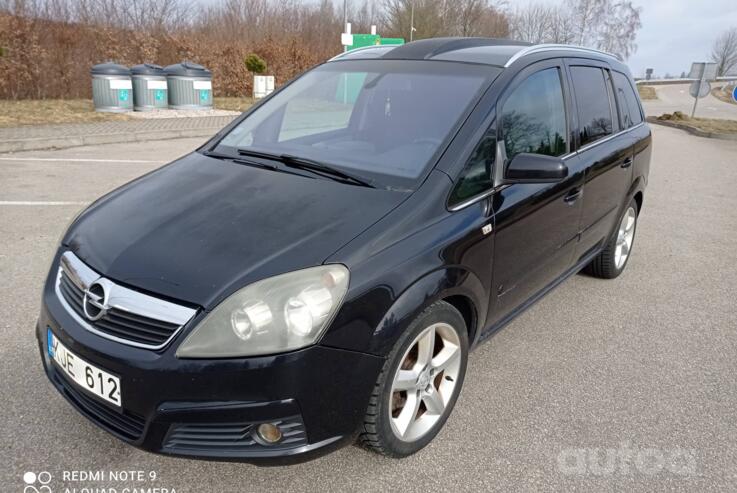 Opel Zafira B Minivan 5-doors