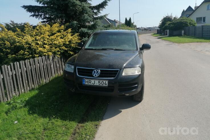 Volkswagen Touareg 1 generation Crossover