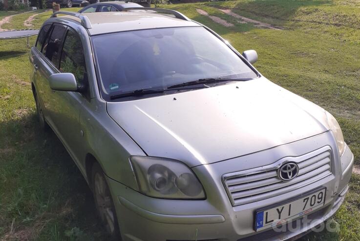 Toyota Avensis 2 generation wagon