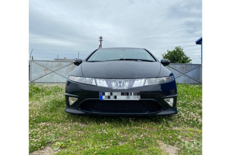 Honda Civic 8 generation Hatchback 5-doors