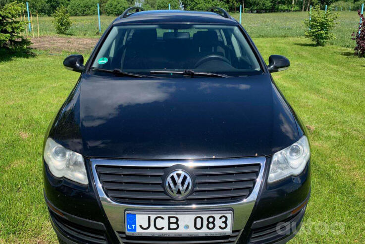 Volkswagen Passat B6 wagon 5-doors