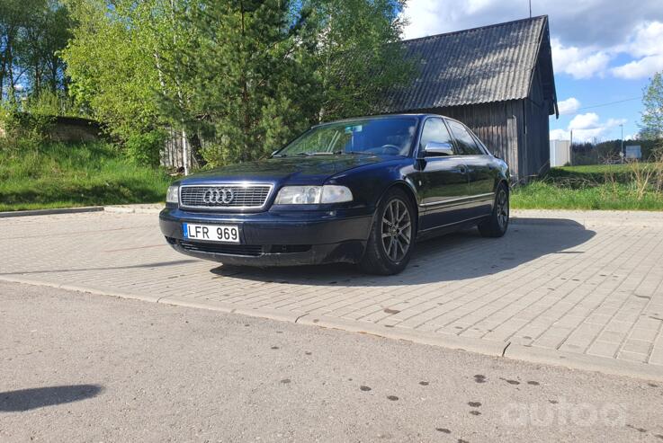 Audi A8 D2/4D Sedan 4-doors