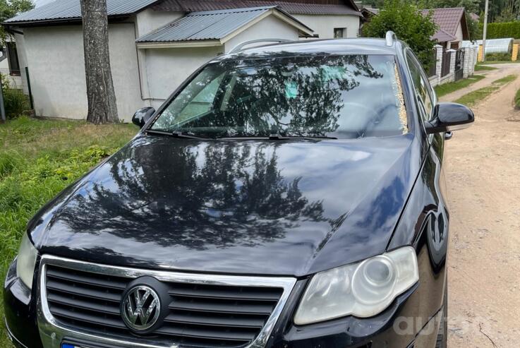 Volkswagen Passat B6 wagon 5-doors