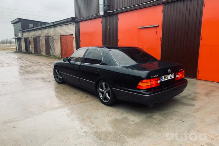 Lexus LS 2 generation Sedan