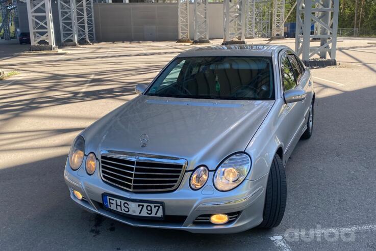 Mercedes-Benz E-Class W211 Sedan