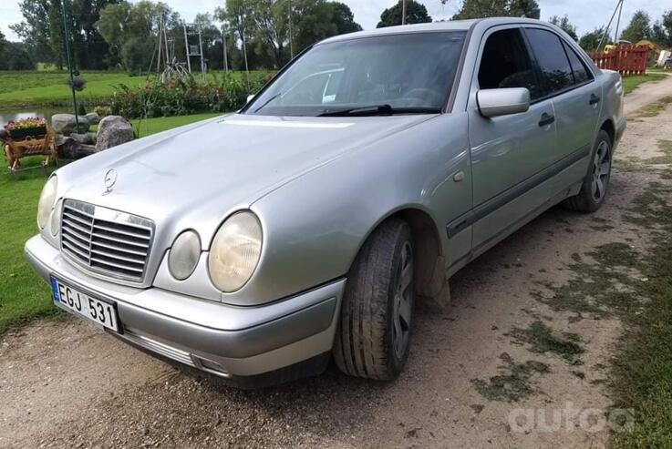 Mercedes-Benz E-Class W210 Sedan