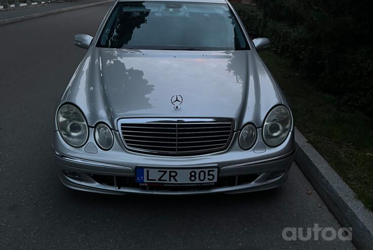 Mercedes-Benz E-Class W211 Sedan