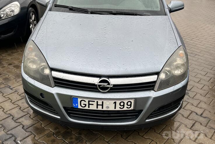 Opel Astra H Hatchback