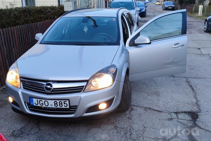 Opel Astra H [restyling]