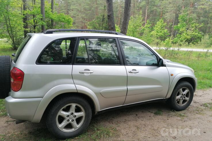 Toyota RAV 4 2 generation (XA20)