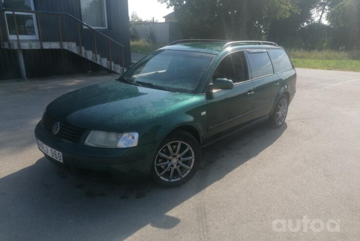 Volkswagen Passat B5 Sedan 4-doors