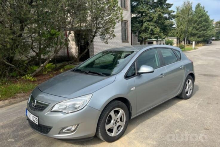 Opel Astra J [restyling] Hatchback 5-doors
