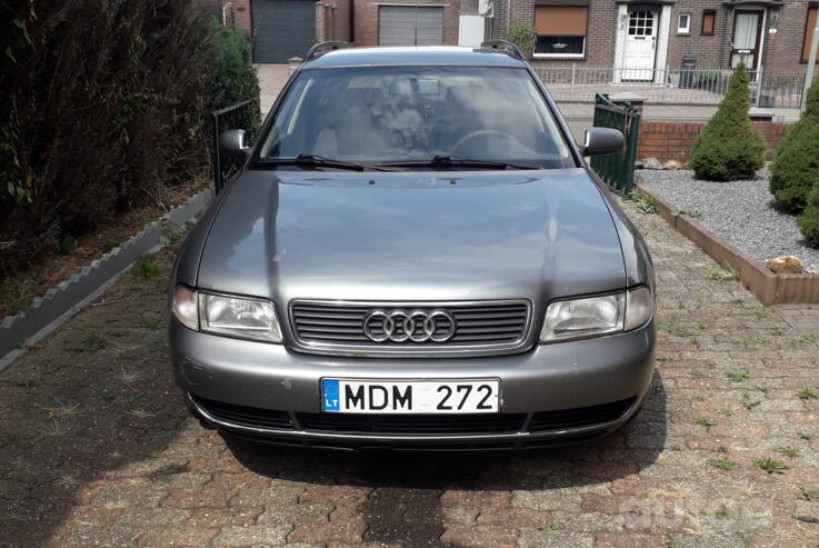 Audi A4 B5 Avant wagon 5-doors