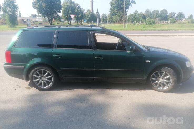 Volkswagen Passat B5 Sedan 4-doors