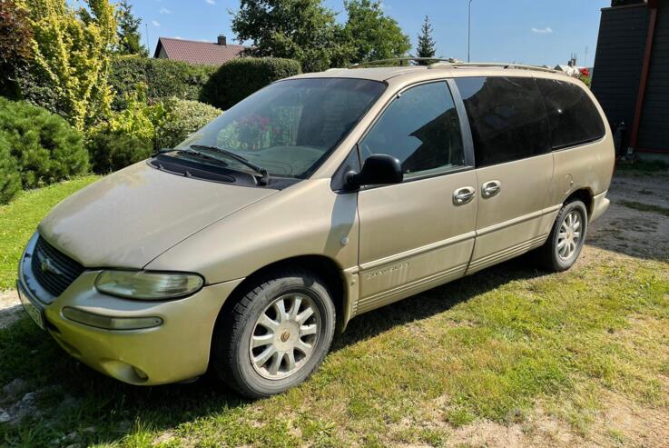 Chrysler Town & Country 3 generation