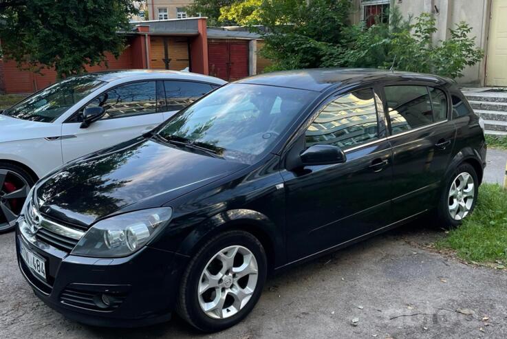 Opel Astra H Hatchback