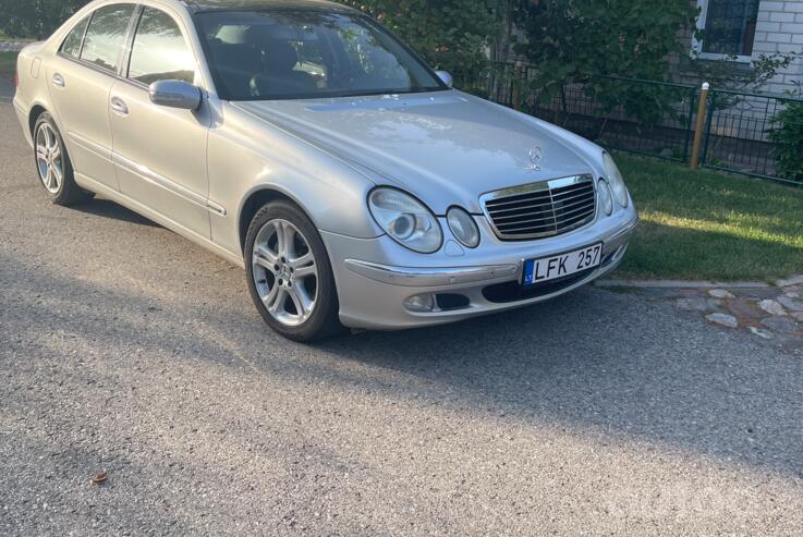 Mercedes-Benz E-Class W211 Sedan