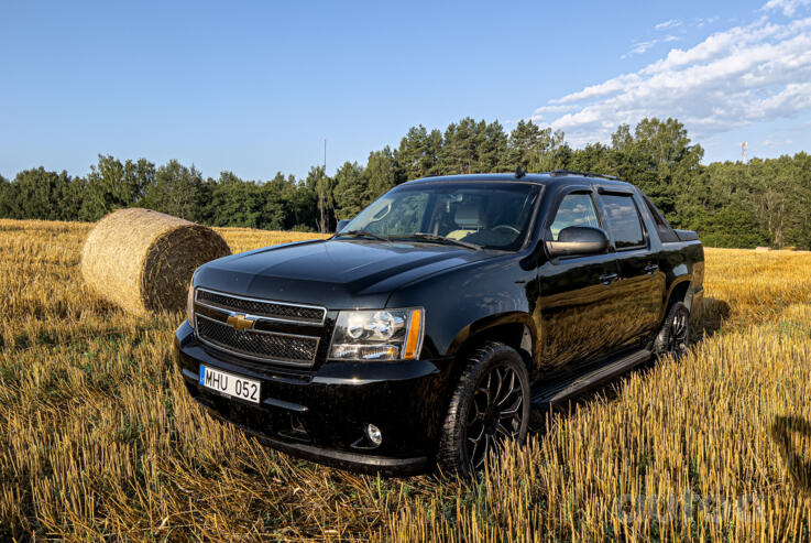 Chevrolet Avalanche 2 generation Pickup
