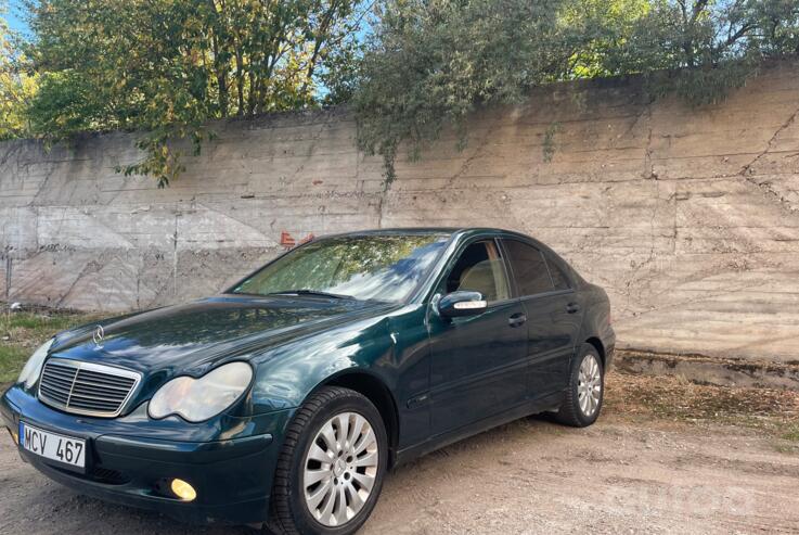 Mercedes-Benz C-Class W203/S203/CL203 Sedan