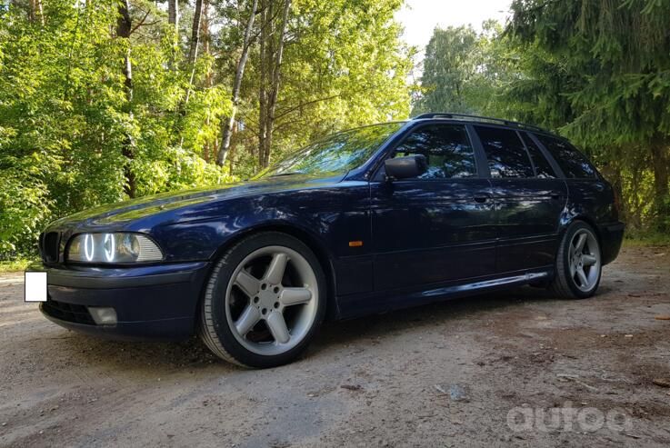 BMW 5 Series E39 Touring wagon