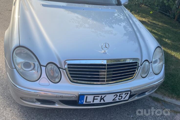 Mercedes-Benz E-Class W211 Sedan
