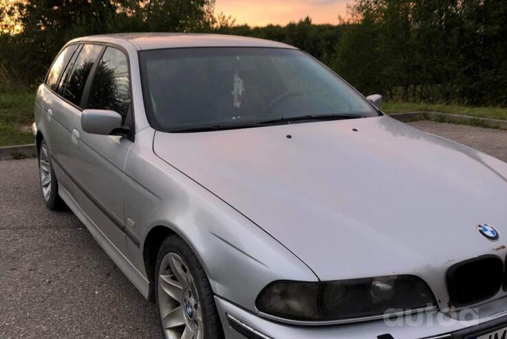 BMW 5 Series E39 Touring wagon