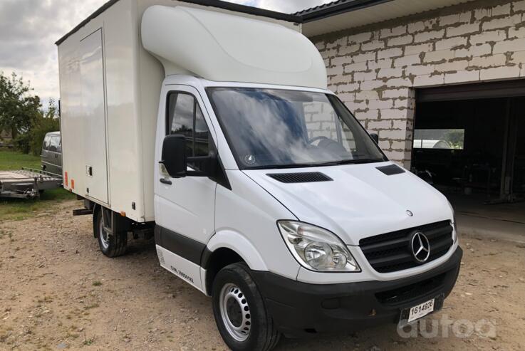 Mercedes-Benz Sprinter Second generation