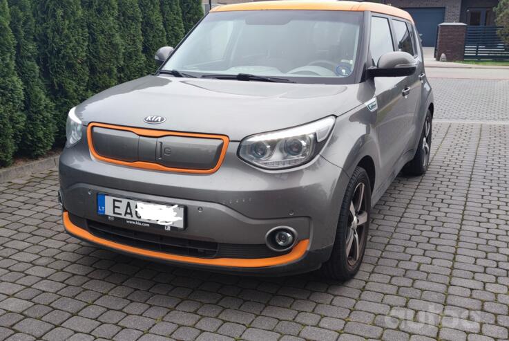 Kia Soul EV 1 generation