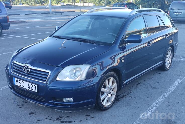 Toyota Avensis 2 generation Liftback
