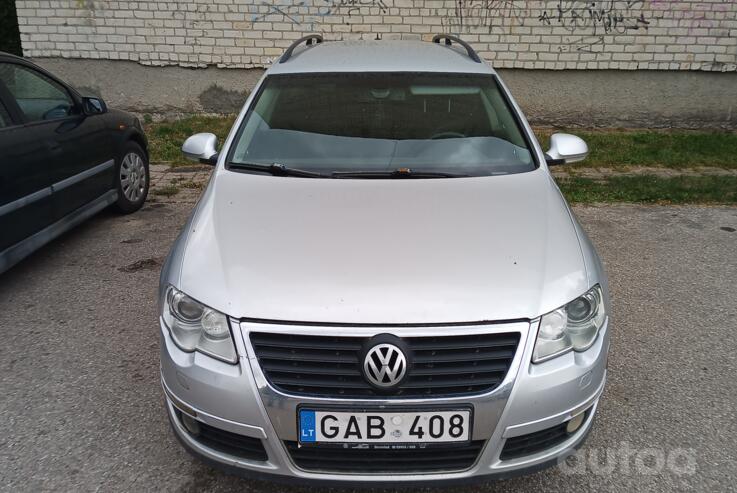Volkswagen Passat B6 wagon 5-doors