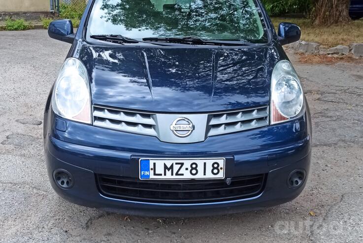 Nissan Note E11 Hatchback