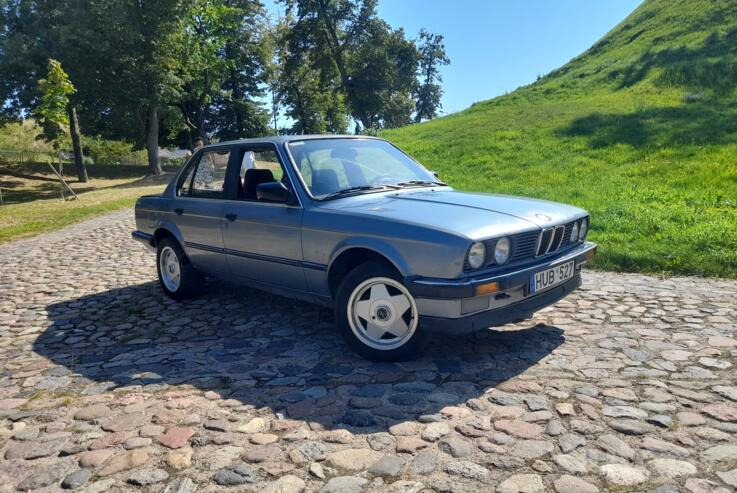 BMW 3 Series E30 Sedan 4-doors