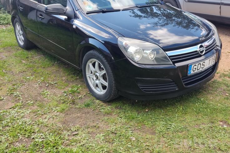Opel Astra H Hatchback
