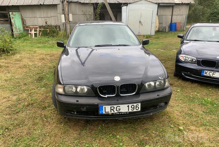 BMW 5 Series E39 Sedan 4-doors