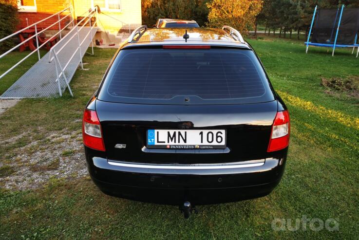 Audi A4 B6 Avant wagon 5-doors