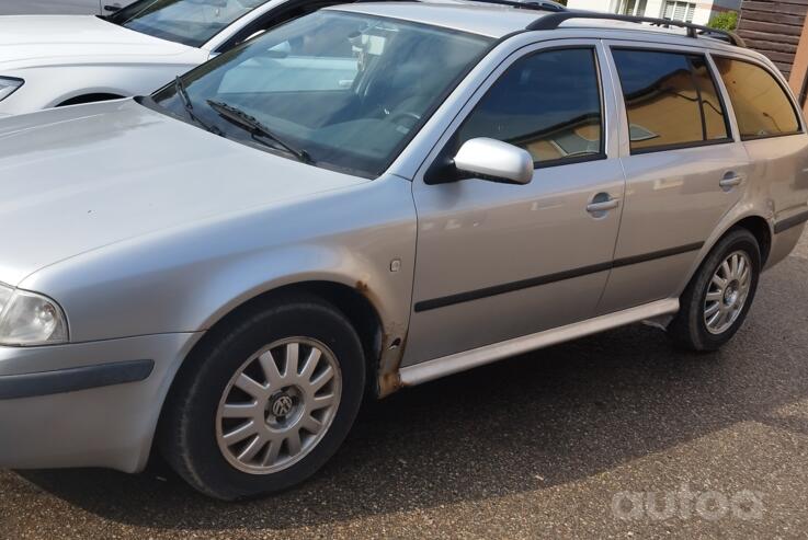 Skoda Octavia 1 generation [restyling] Combi wagon 5-doors