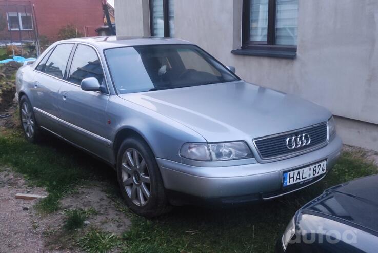 Audi A8 D2/4D Sedan 4-doors