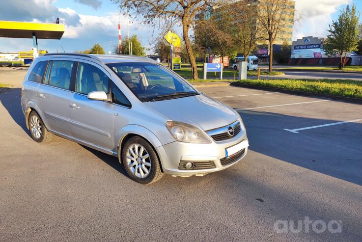 Opel Zafira B Minivan 5-doors