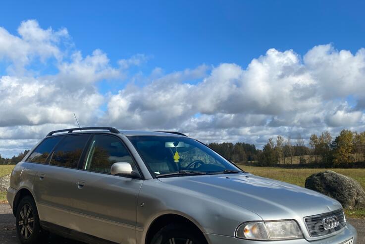 Audi A4 B5 Avant wagon 5-doors